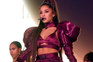 Ariana Grande explique pourquoi un nouvel album devra encore attendre