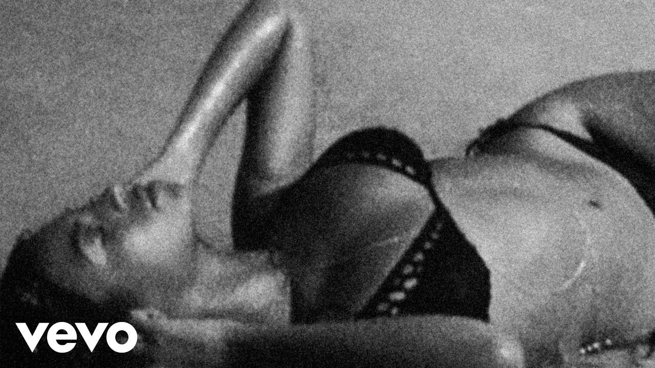 Beyonce in the Morning Dew (Donk) video