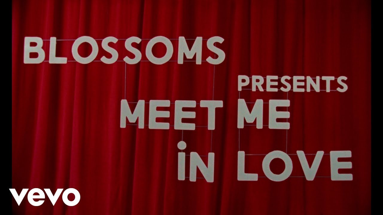 Blossoms - image du clip Meet Me In Love avec Maya Jama