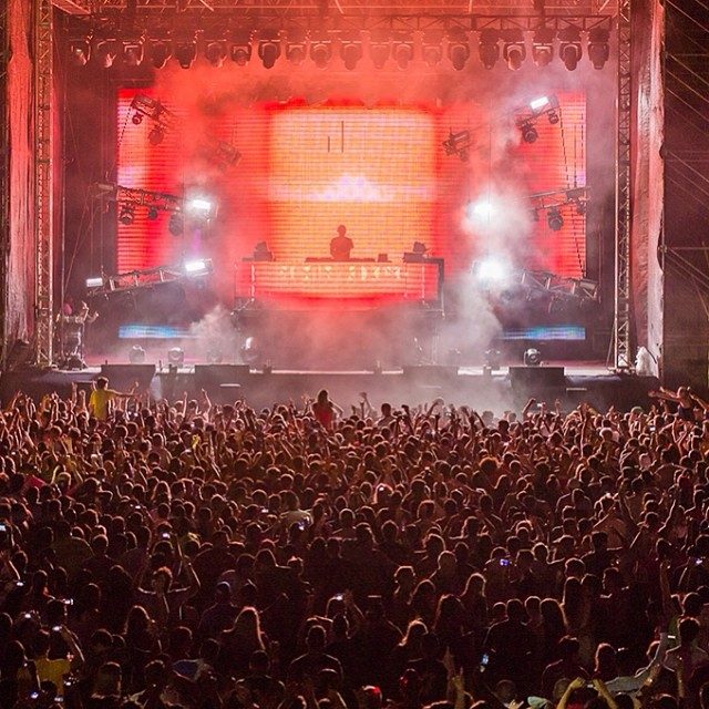 Calvin Harris en live au Hard Rock Hotel and Casino de Punta Cana en 2014