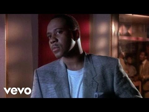 Freddie Jackson dans le clip officiel de Rock Me Tonight