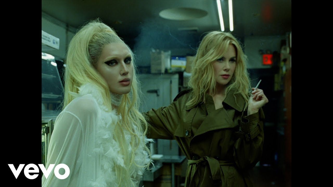 Troye Sivan and Nicole Kidman in the She's the Best video